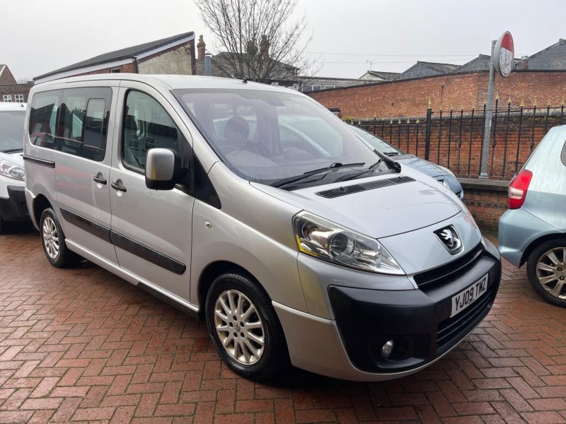 PEUGEOT EXPERT TEPEE 2.0 HDi Leisure L1 5dr (5/6 seats)
